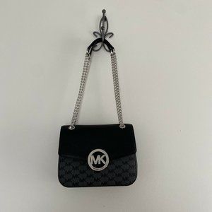 New Michael Kors Leather Fulton Medium NS Flap Shoulder Bag Black